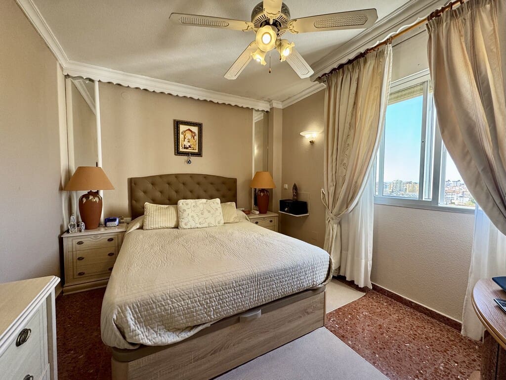 4 sypialnia Apartament na sprzedaż w Fuengirola - 369 000 € (Ref: 9788196)