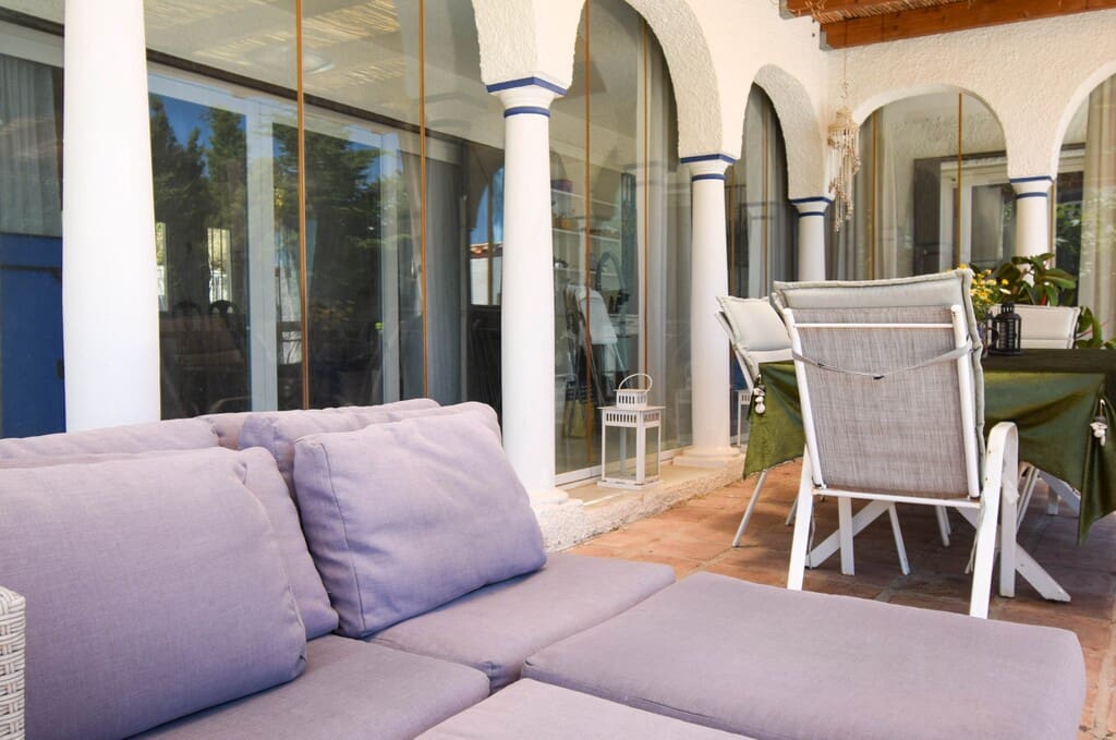 4 bedroom Villa for sale in Mijas Costa with pool garage - € 699,000 (Ref: 9838973)