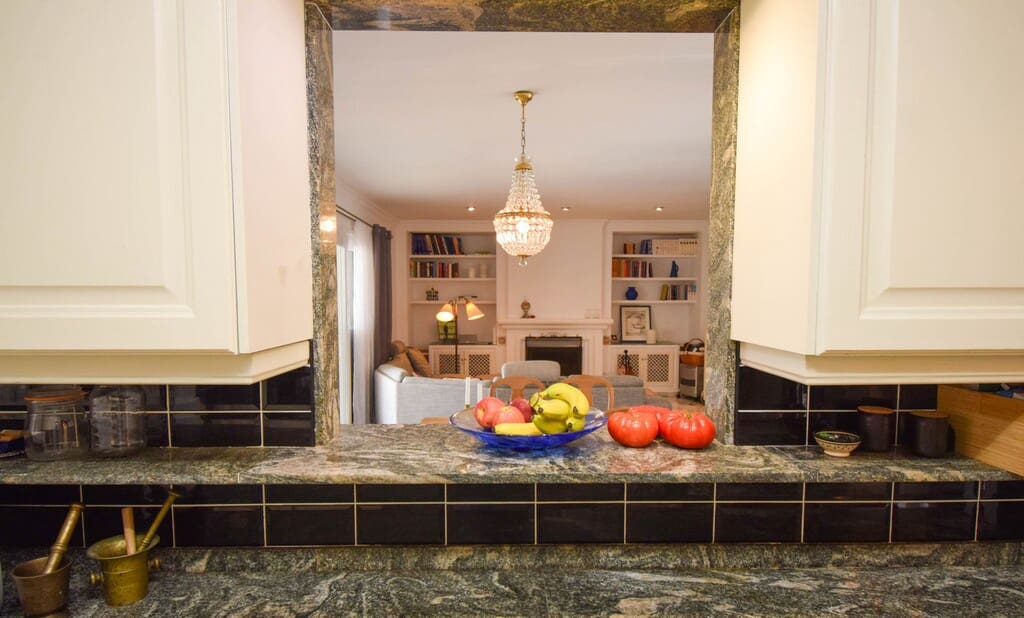 4 bedroom Villa for sale in Mijas Costa with pool garage - € 699,000 (Ref: 9838973)