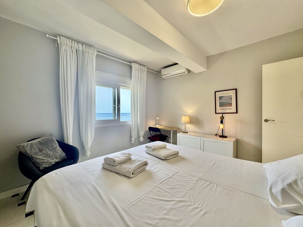 2 sypialnia Penthouse na sprzedaż w Carvajal z basenem - 399 000 € (Ref: 9972923)