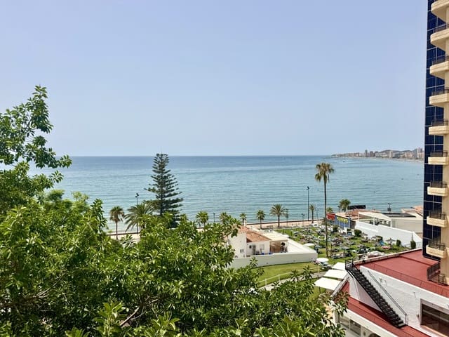 2 soveværelse Penthouse til salg i Carvajal, Fuengirola med swimmingpool - € 399.000 (Ref: 9972923)