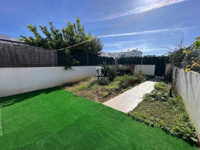 3 quarto Casa em Banda para venda em Cala d'en Bou, San Jose / Sant Josep de Sa Talaia com piscina garagem - 650 000 € (Ref: 10181657)