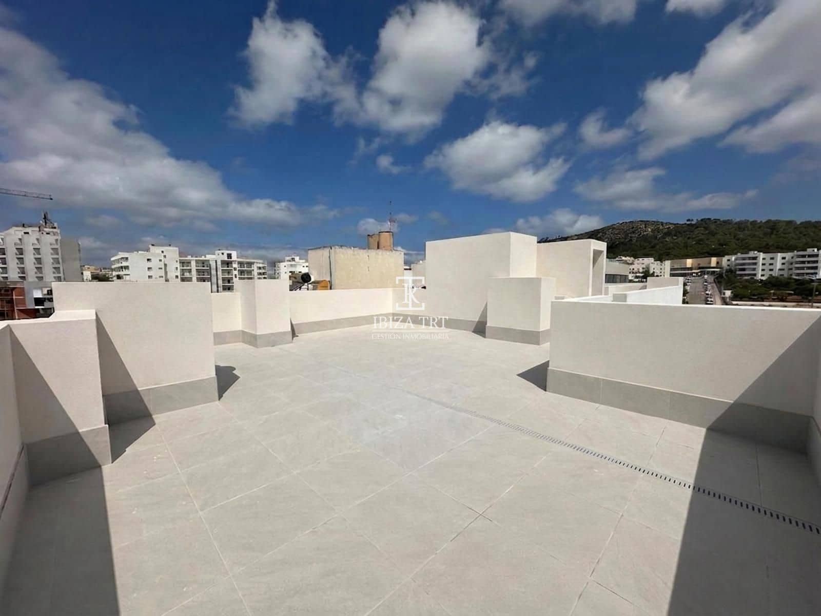 2 bedroom Penthouse for sale in Sant Antoni de Portmany with garage - € 530,000 (Ref: 6509417)