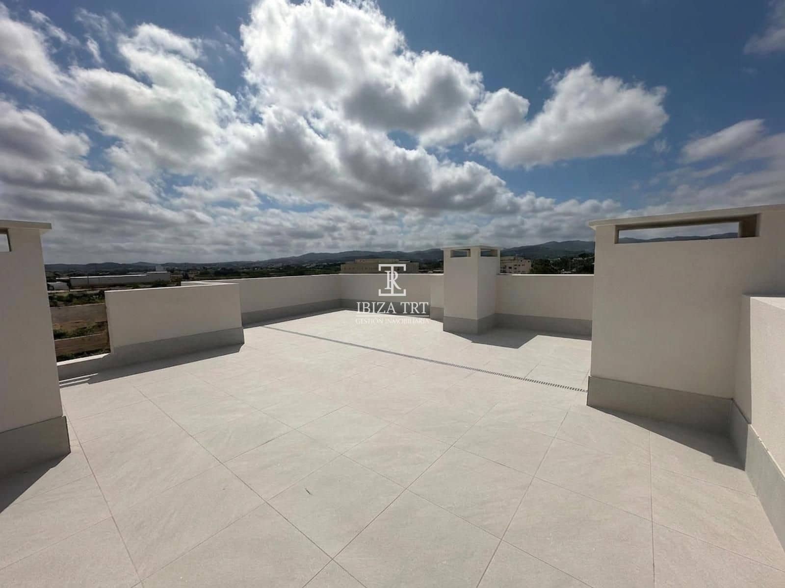 2 bedroom Penthouse for sale in Sant Antoni de Portmany with garage - € 530,000 (Ref: 6509417)