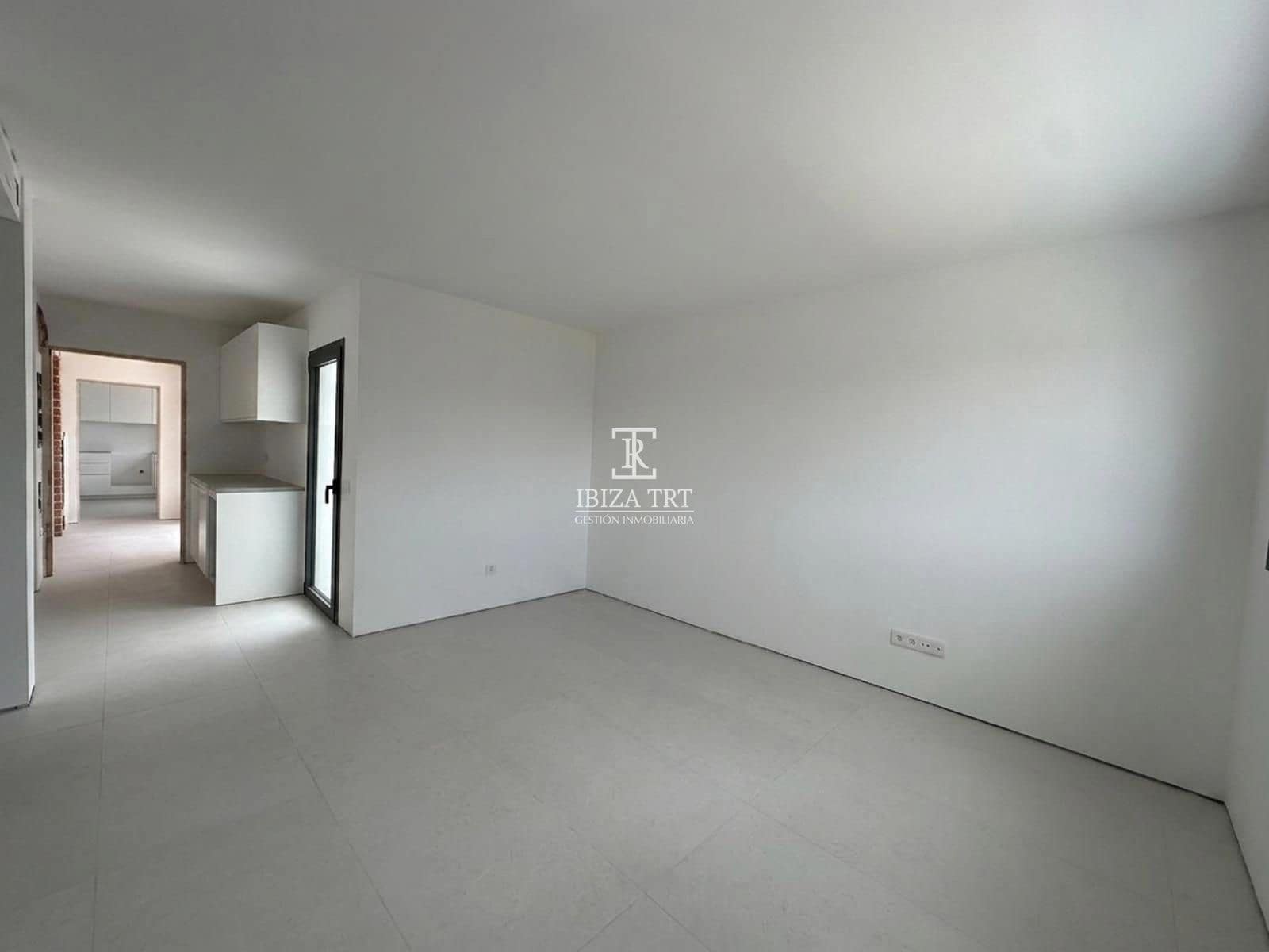 2 bedroom Penthouse for sale in Sant Antoni de Portmany with garage - € 530,000 (Ref: 6509417)