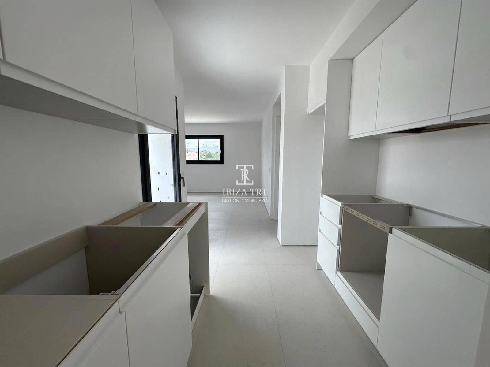 2 bedroom Penthouse for sale in Sant Antoni de Portmany with garage - € 530,000 (Ref: 6509417)