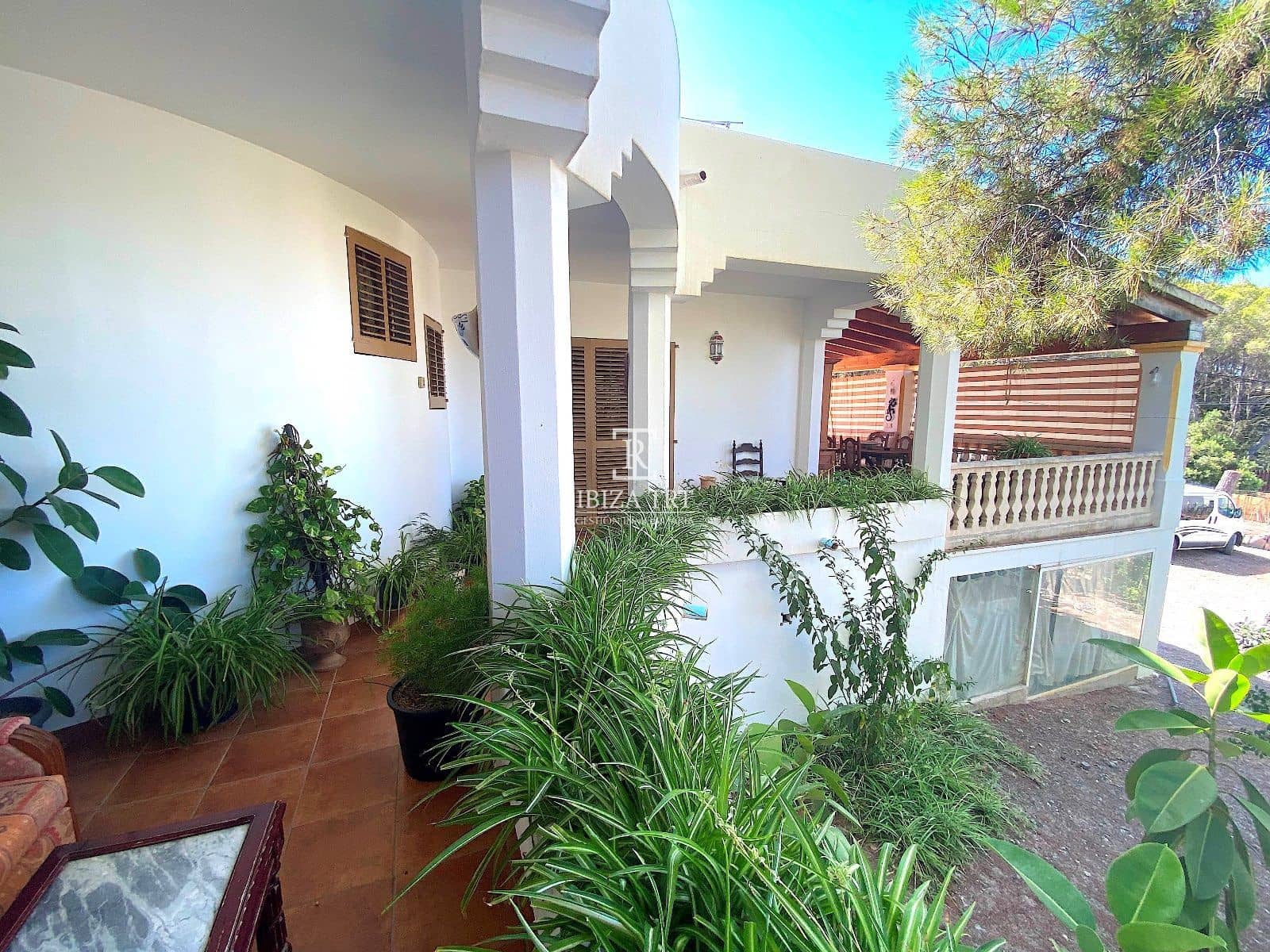 4 soveværelse Villa til salg i Sant Antoni de Portmany med garage - € 1.560.000 (Ref: 7071458)