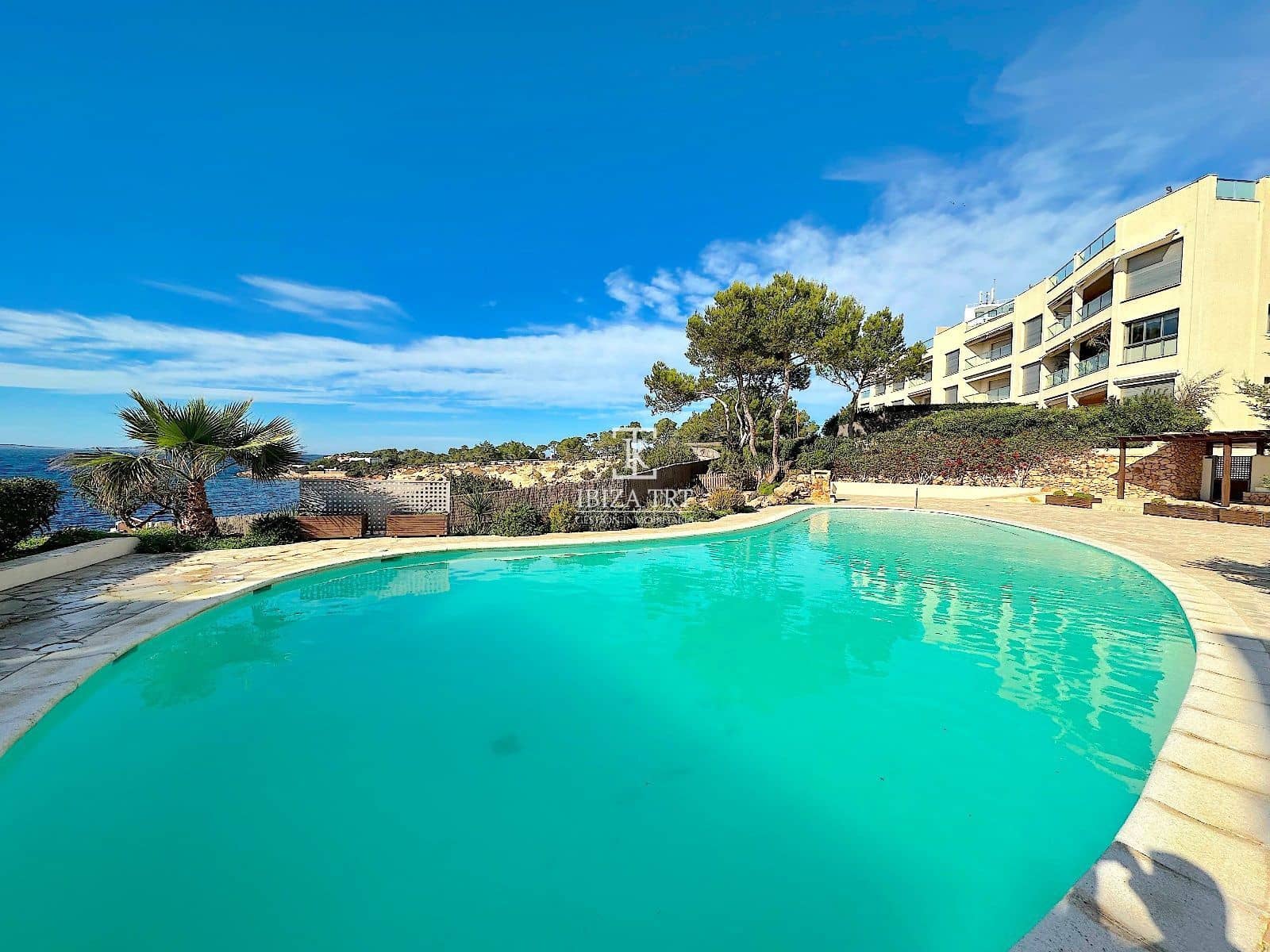 2 soveværelse Penthouse til salg i Cala Gracio med swimmingpool garage - € 820.000 (Ref: 8633770)