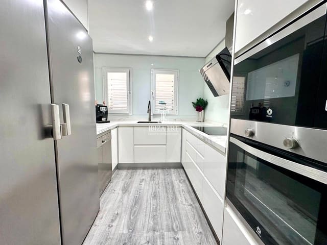 3 soveværelse Penthouse til salg i Sant Antoni de Portmany med garage - € 660.000 (Ref: 8996304)