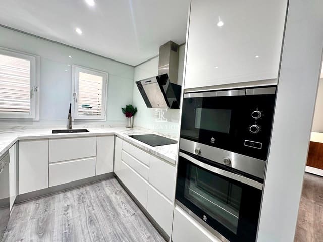 3 soveværelse Penthouse til salg i Sant Antoni de Portmany med garage - € 660.000 (Ref: 8996304)