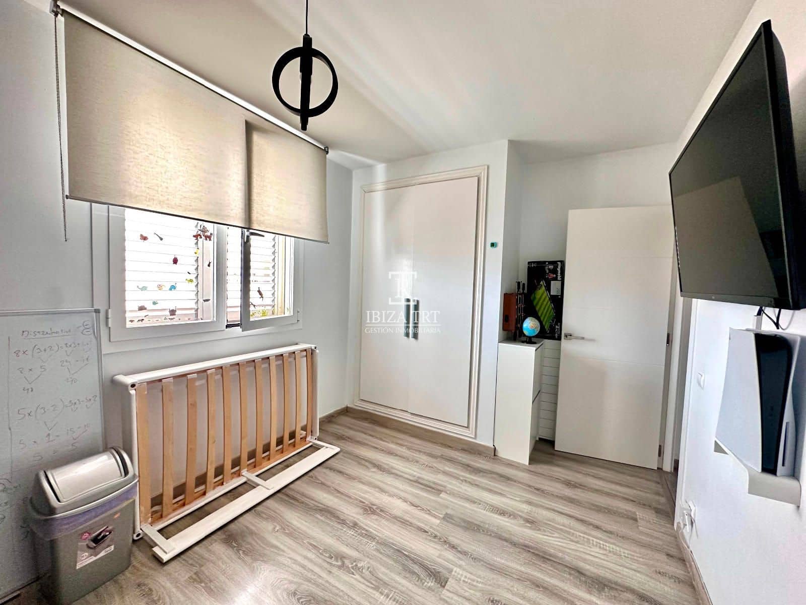 3 soverom Penthouse til salgs i Sant Antoni de Portmany med garasje - € 660 000 (Ref: 8996304)