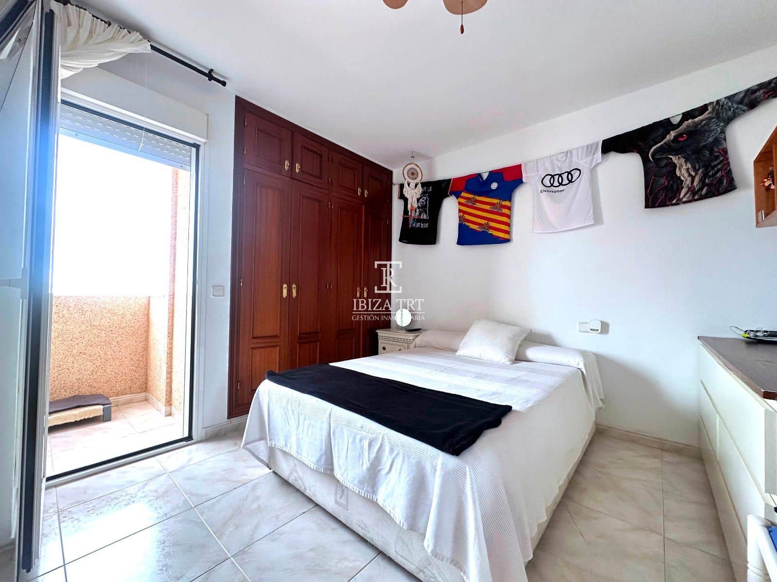 3 slaapkamer Penthouse te koop in Sant Antoni de Portmany - € 595.000 (Ref: 9301402)