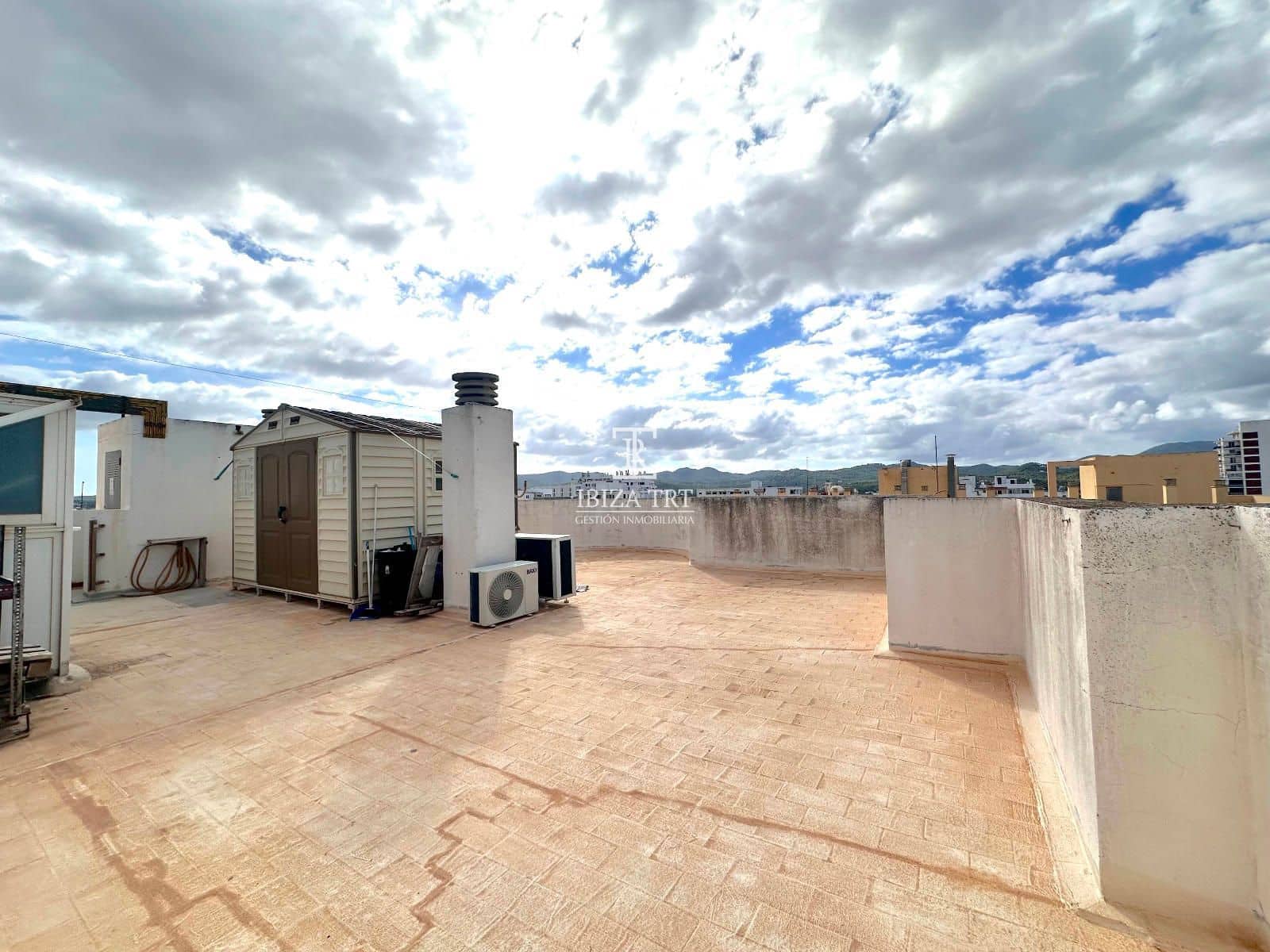 3 slaapkamer Penthouse te koop in Sant Antoni de Portmany - € 595.000 (Ref: 9301402)