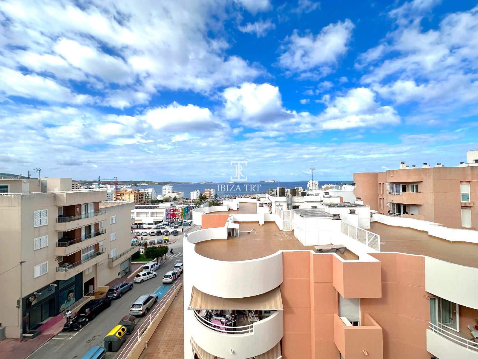3 slaapkamer Penthouse te koop in Sant Antoni de Portmany - € 595.000 (Ref: 9301402)