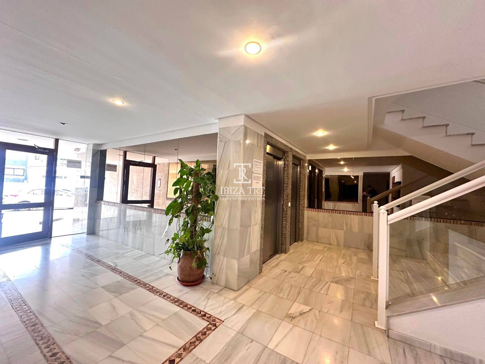 3 slaapkamer Penthouse te koop in Sant Antoni de Portmany - € 595.000 (Ref: 9301402)