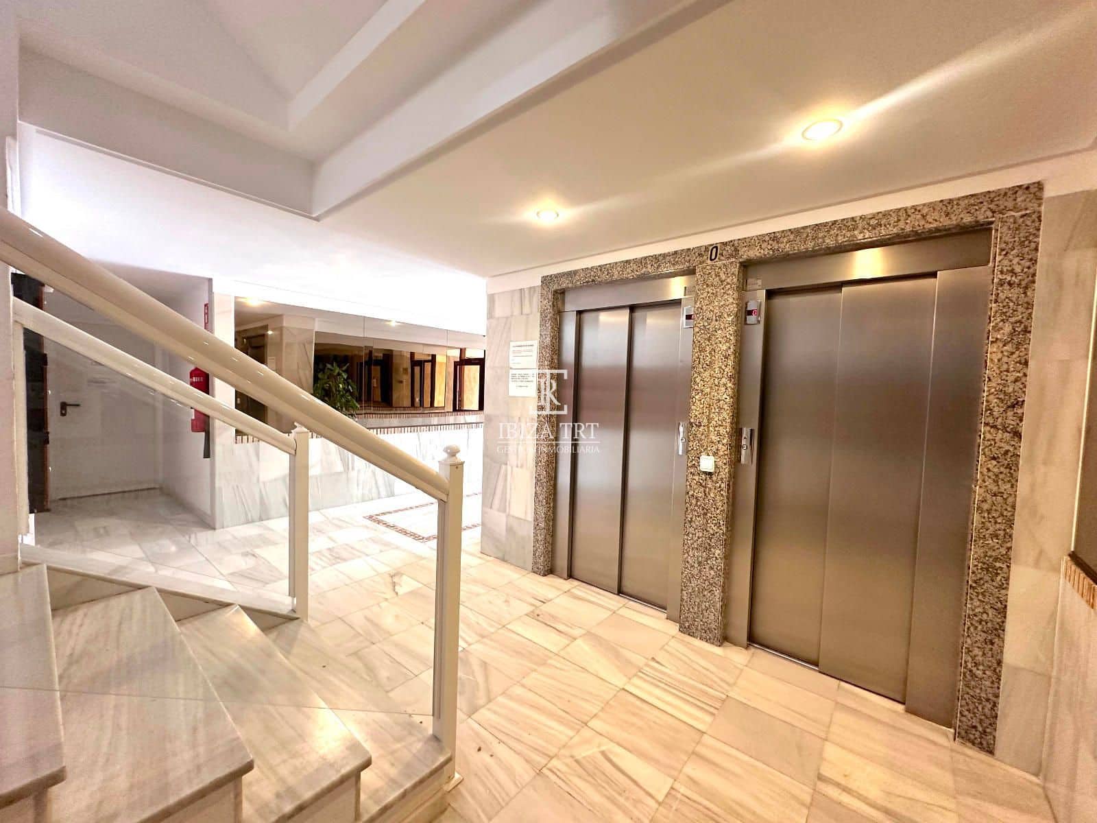 3 slaapkamer Penthouse te koop in Sant Antoni de Portmany - € 595.000 (Ref: 9301402)