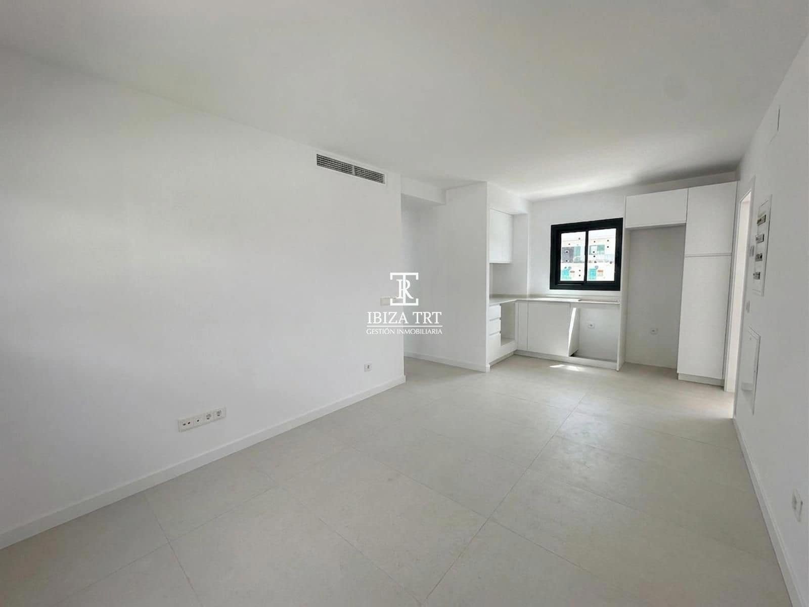 2 bedroom Penthouse for sale in Sant Antoni de Portmany with garage - € 530,000 (Ref: 9882441)