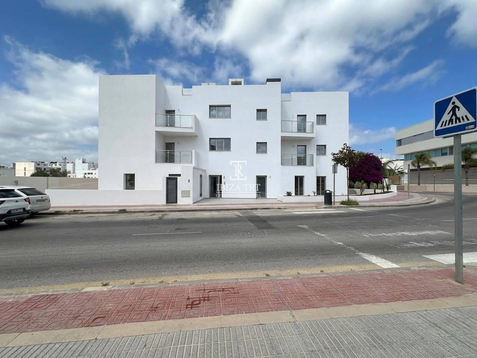 2 bedroom Penthouse for sale in Sant Antoni de Portmany with garage - € 530,000 (Ref: 9882441)