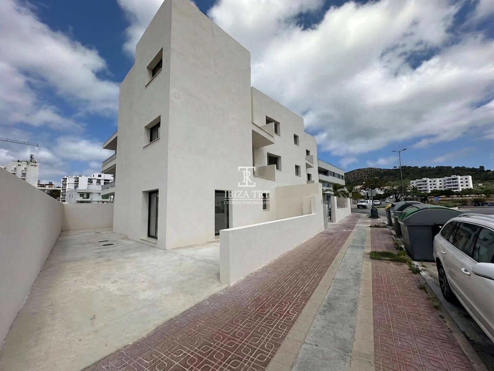 2 bedroom Penthouse for sale in Sant Antoni de Portmany with garage - € 530,000 (Ref: 9882441)