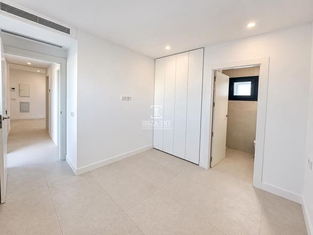 2 Zimmer Penthouse zu verkaufen in Sant Antoni de Portmany mit Garage - 490.000 € (Ref: 9882441)