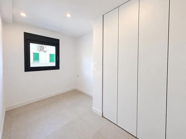 2 Zimmer Penthouse zu verkaufen in Sant Antoni de Portmany mit Garage - 490.000 € (Ref: 9882441)
