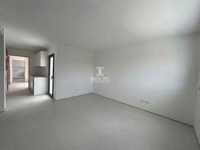 Piso de 2 habitaciones en Sant Antoni de Portmany en venta con garaje - 450.000 € (Ref: 9882443)