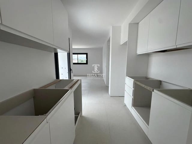 Piso de 2 habitaciones en Sant Antoni de Portmany en venta con garaje - 450.000 € (Ref: 9882443)
