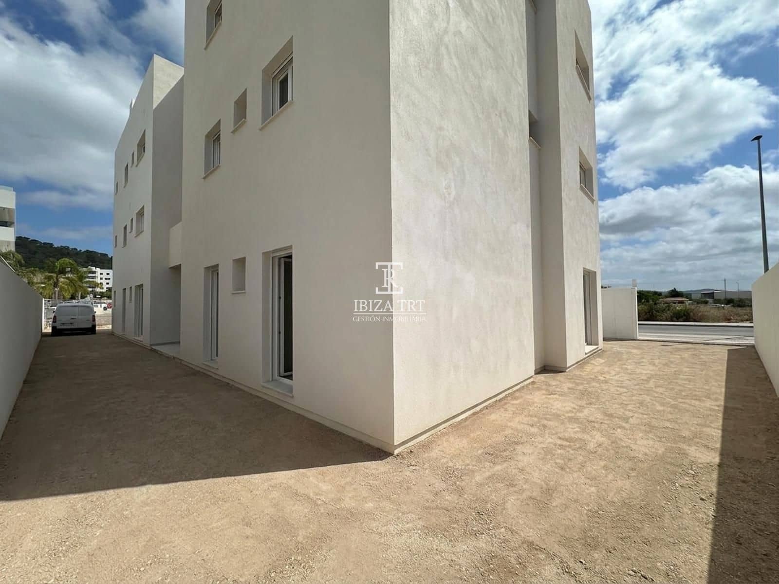 2 bedroom Flat for sale in Sant Antoni de Portmany with garage - € 450,000 (Ref: 9882443)