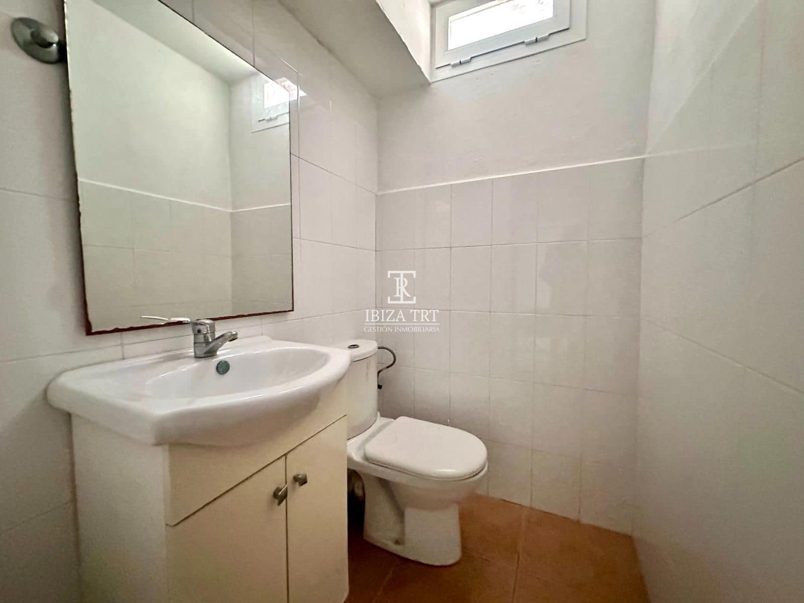 4 slaapkamer Villa te koop in Cala d'en Bou met zwembad garage - € 1.350.000 (Ref: 9991823)