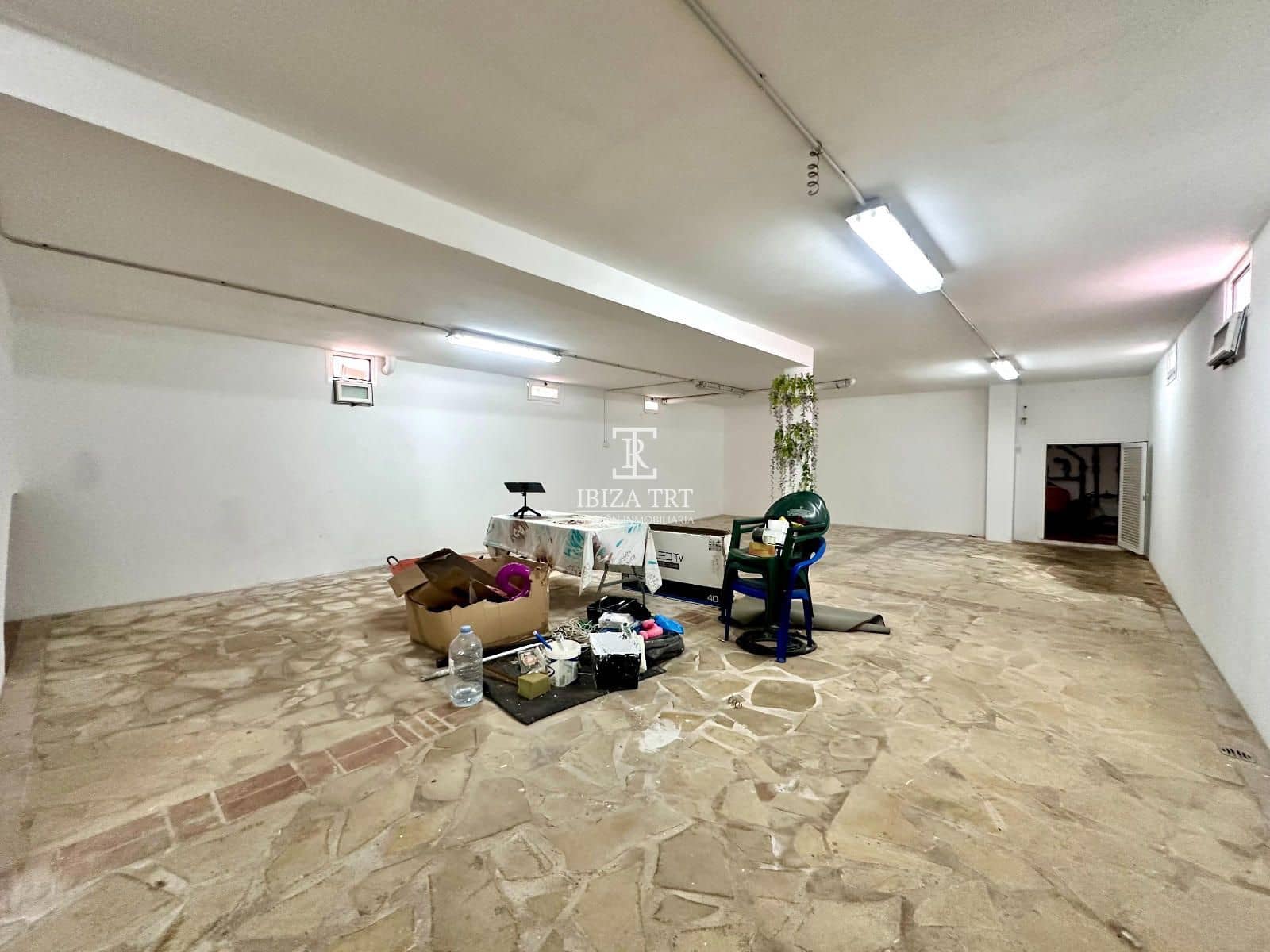 4 slaapkamer Villa te koop in Cala d'en Bou met zwembad garage - € 1.350.000 (Ref: 9991823)