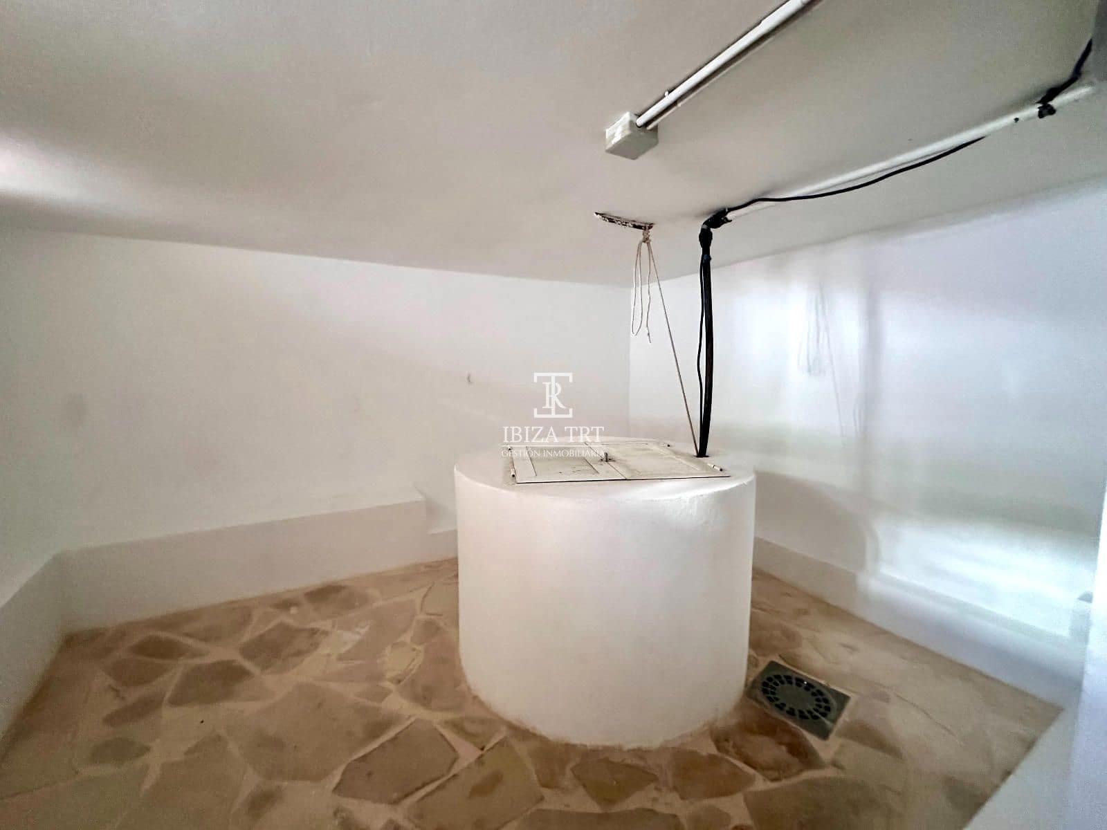 4 slaapkamer Villa te koop in Cala d'en Bou met zwembad garage - € 1.350.000 (Ref: 9991823)