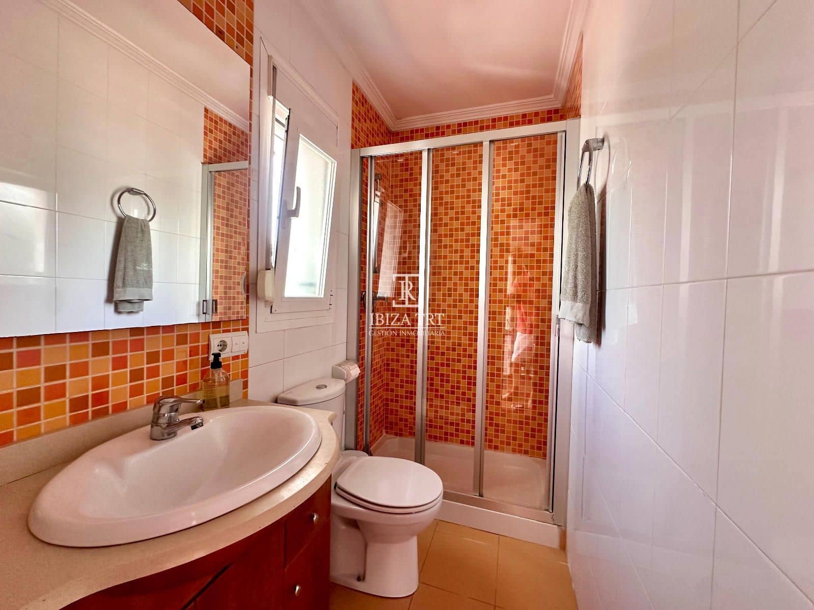 4 slaapkamer Villa te koop in Cala d'en Bou met zwembad garage - € 1.350.000 (Ref: 9991823)
