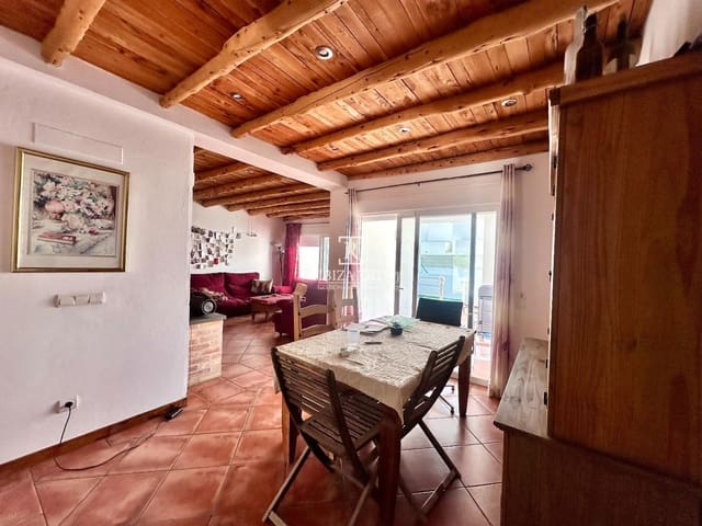 4 slaapkamer Villa te koop in Cala d'en Bou, San Jose / Sant Josep de Sa Talaia met zwembad garage - € 1.350.000 (Ref: 9991823)
