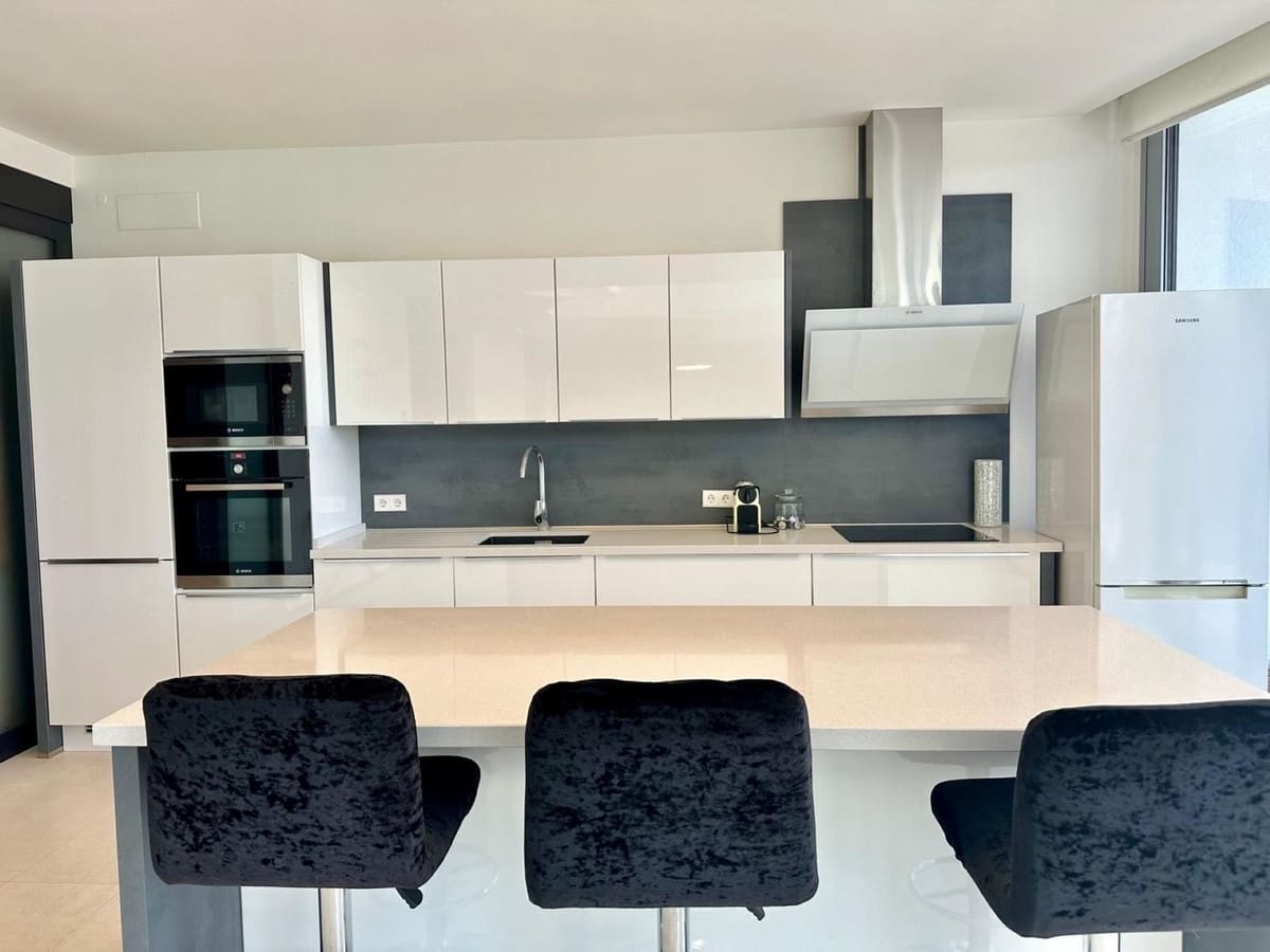 Casa de 5 habitaciones en Golden Mile en alquiler con piscina garaje - 13.000 € (Ref: 10016090)