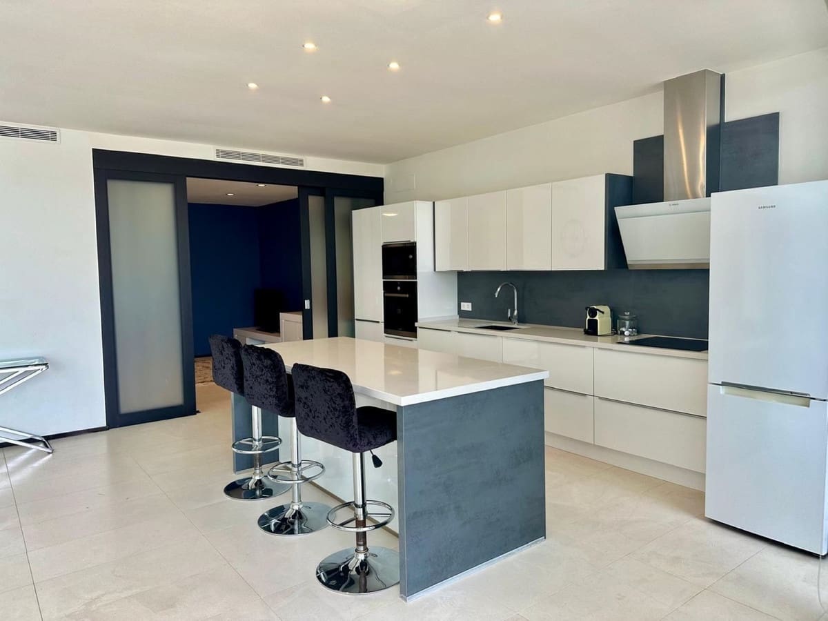 Casa de 5 habitaciones en Golden Mile en alquiler con piscina garaje - 13.000 € (Ref: 10016090)