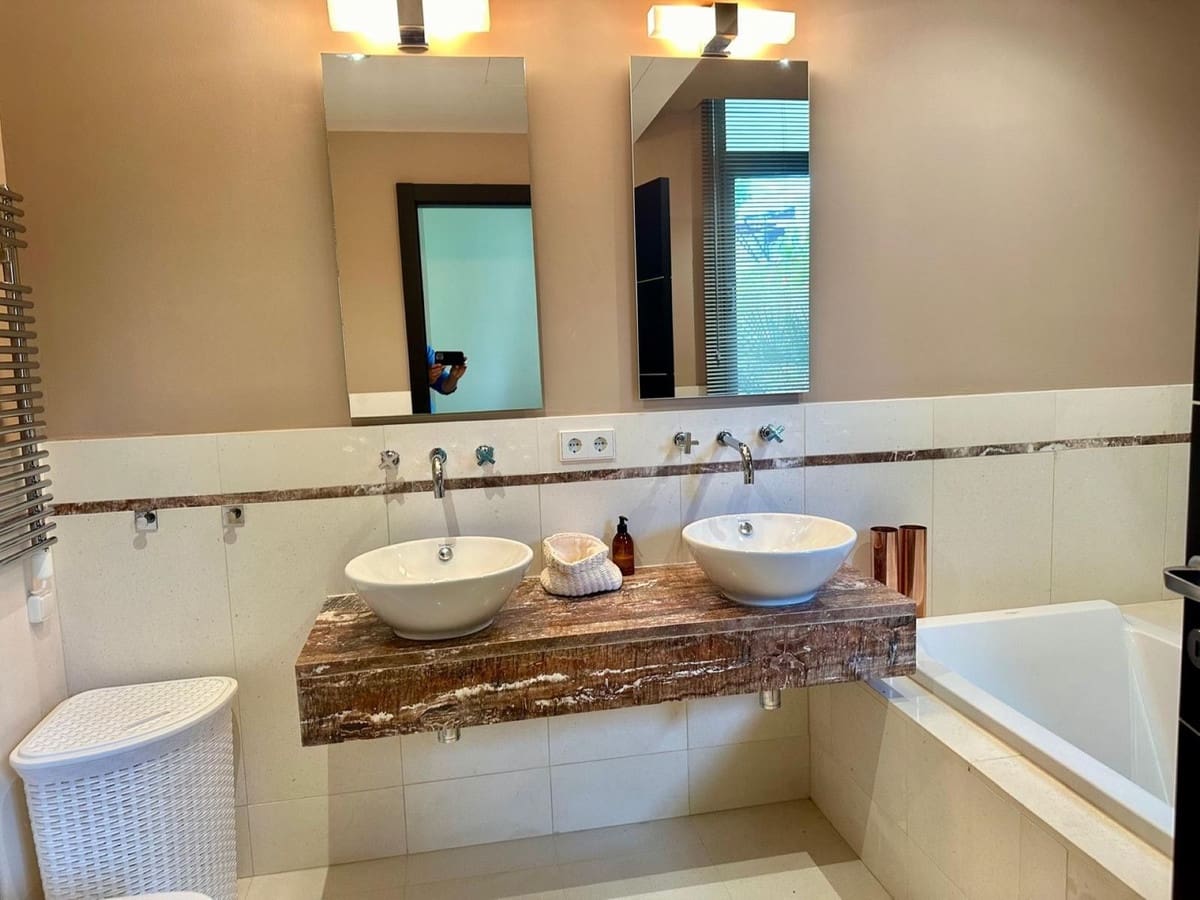 Casa de 5 habitaciones en Golden Mile en alquiler con piscina garaje - 13.000 € (Ref: 10016090)