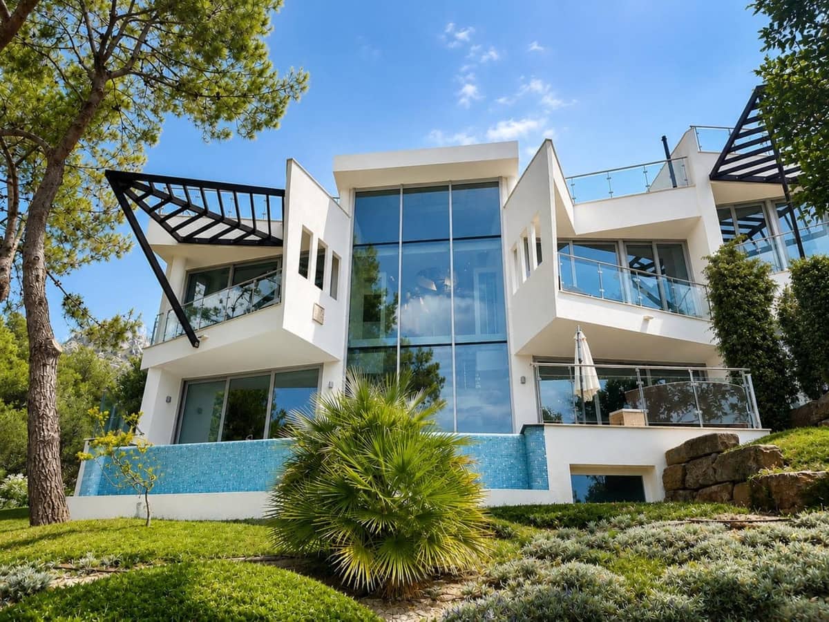 Casa de 5 habitaciones en Golden Mile en alquiler con piscina garaje - 13.000 € (Ref: 10016090)