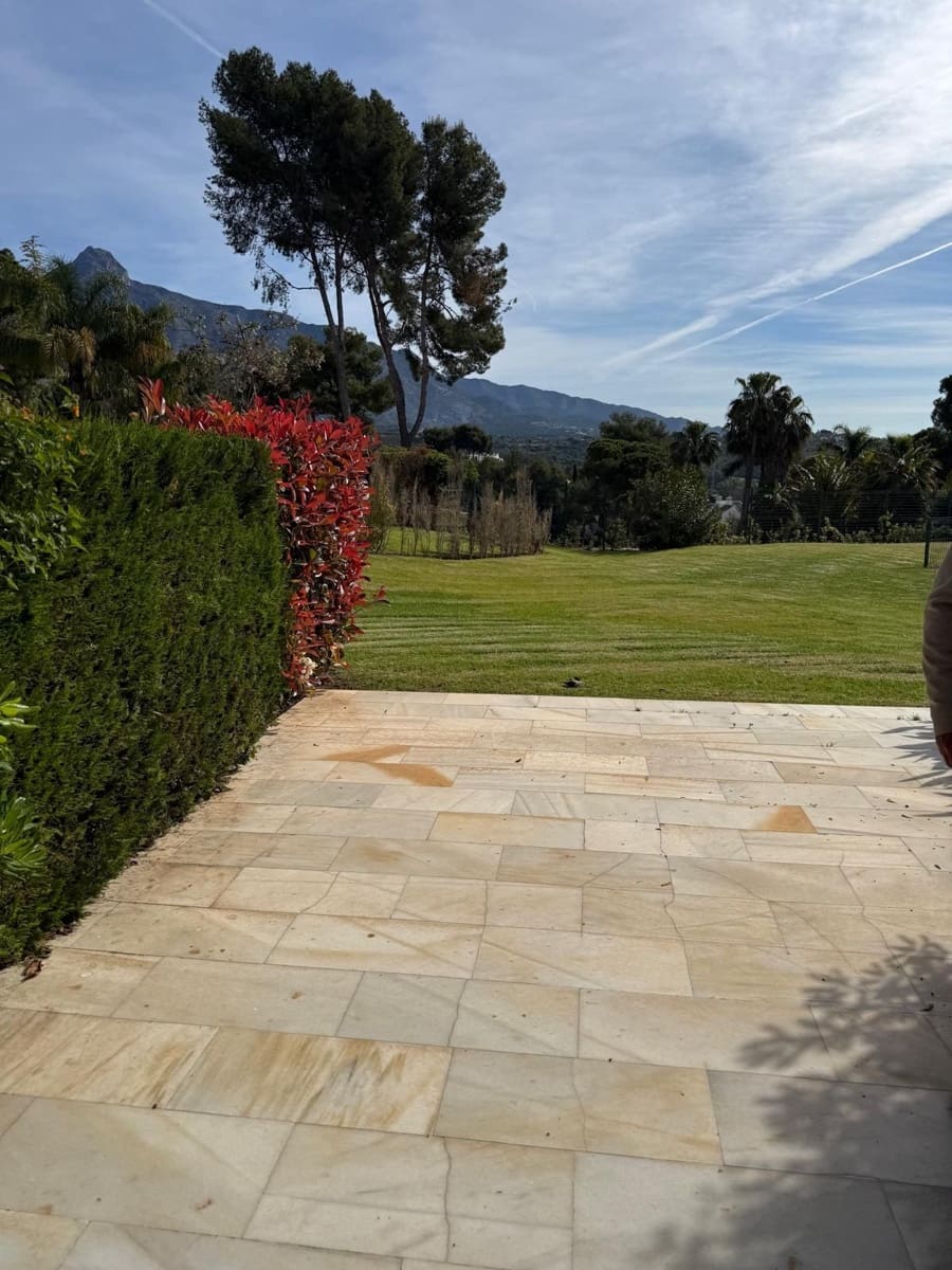 3 bedroom Terraced Villa for sale in Nueva Andalucia with pool garage - € 795,000 (Ref: 10026232)