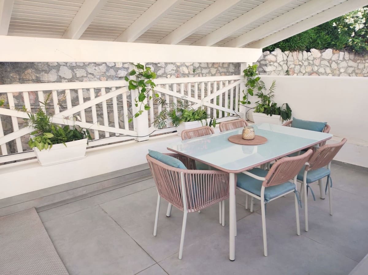 3 sovrum Semi-fristående Villa att hyra i Bahia Dorada med pool garage - 7 500 € (Ref: 10030931)