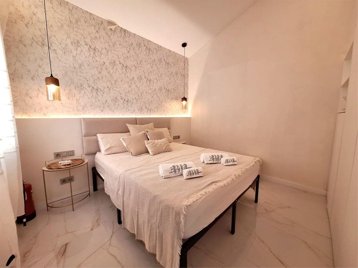 3 sovrum Semi-fristående Villa att hyra i Bahia Dorada med pool garage - 7 500 € (Ref: 10030931)