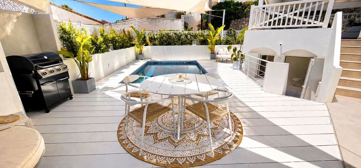 3 sovrum Semi-fristående Villa att hyra i Bahia Dorada med pool garage - 7 500 € (Ref: 10030931)
