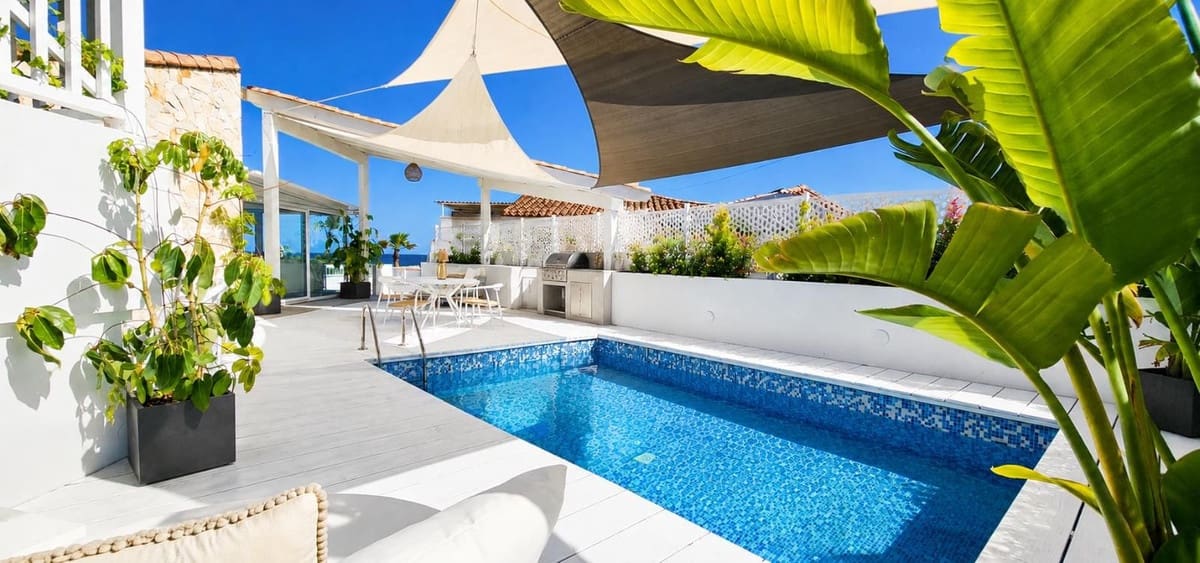 3 sovrum Semi-fristående Villa att hyra i Bahia Dorada med pool garage - 7 500 € (Ref: 10030931)