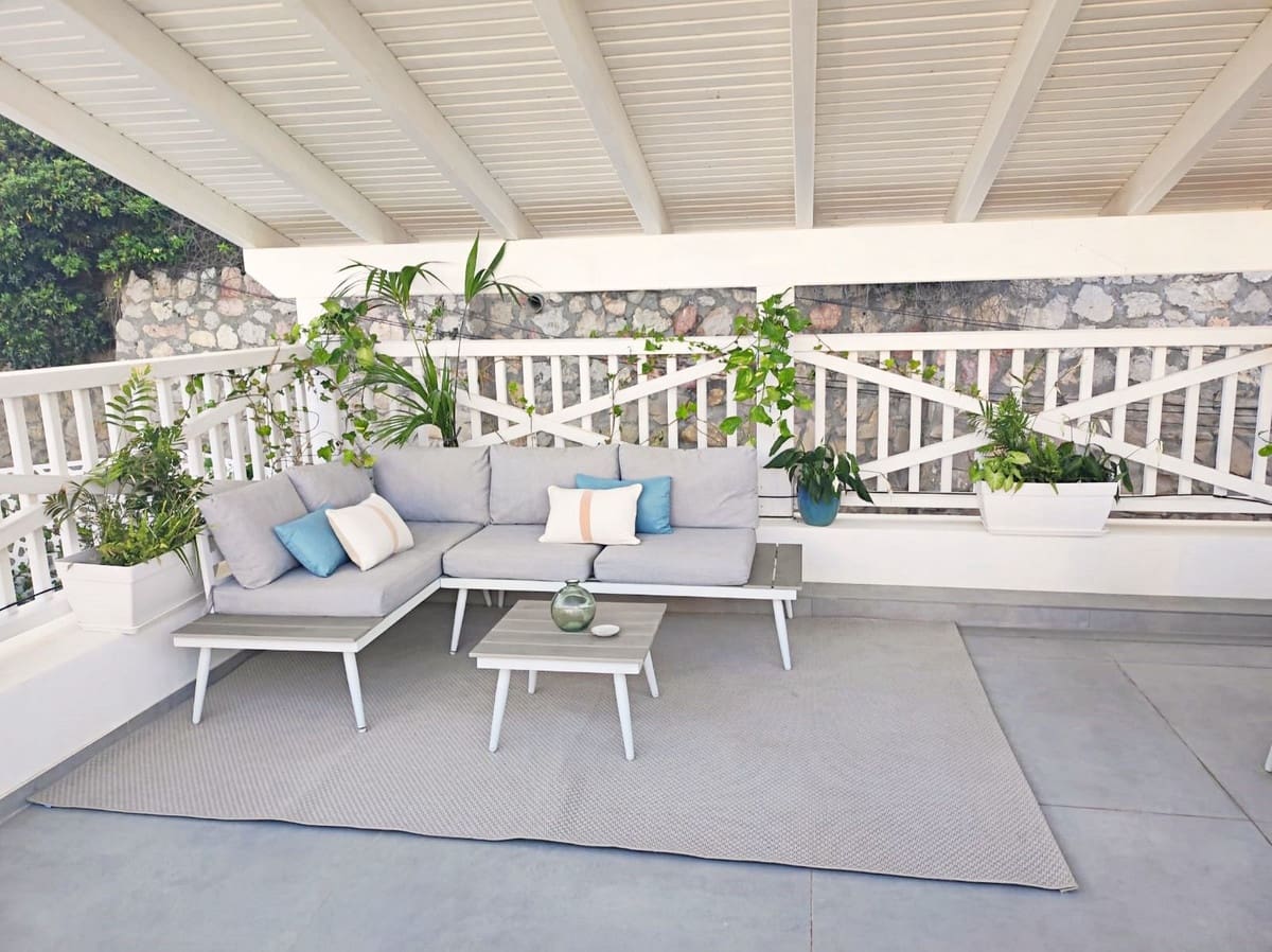 3 sovrum Semi-fristående Villa att hyra i Bahia Dorada med pool garage - 7 500 € (Ref: 10030931)
