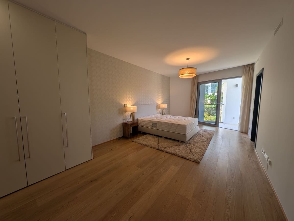 Pareado de 5 habitaciones en Golden Mile en venta con piscina garaje - 3.300.000 € (Ref: 10039082)