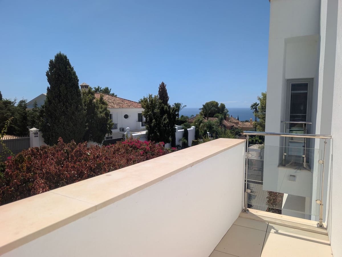 Pareado de 5 habitaciones en Golden Mile en venta con piscina garaje - 3.300.000 € (Ref: 10039082)