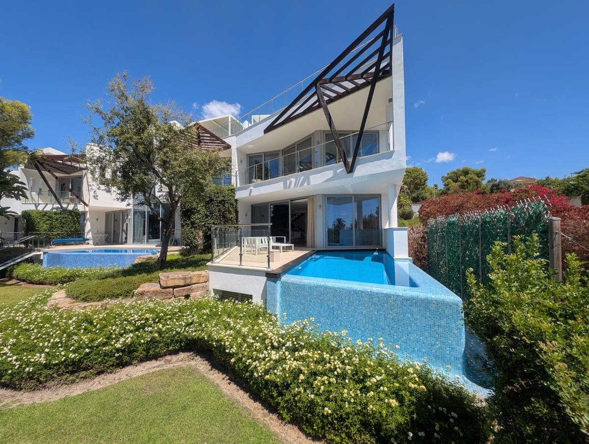 Pareado de 5 habitaciones en Golden Mile en venta con piscina garaje - 3.300.000 € (Ref: 10039082)