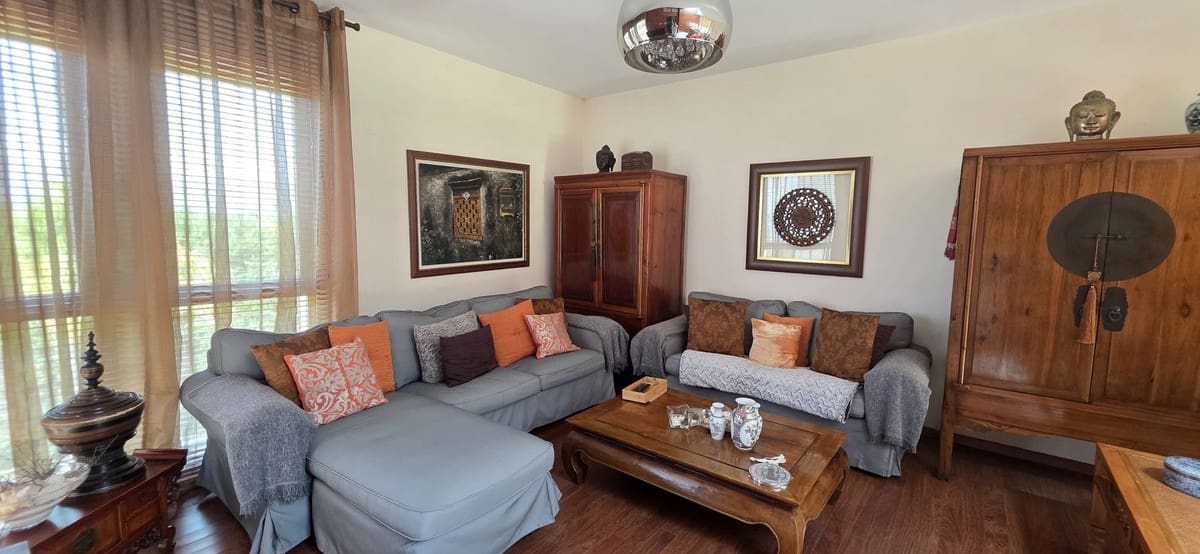 3 bedroom Townhouse for sale in Benahavis with pool garage - € 925,000 (Ref: 10051950)