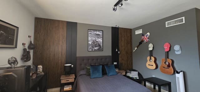 3 chambre Villa/Maison Semi-Mitoyenne à vendre à Benahavís avec piscine garage - 925 000 € (Ref: 10051950)