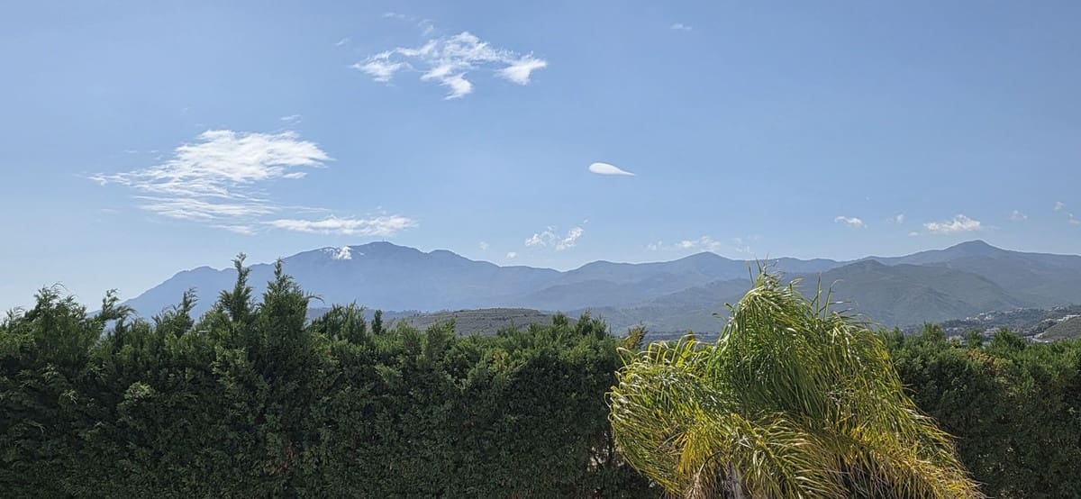 3 bedroom Townhouse for sale in Benahavis with pool garage - € 925,000 (Ref: 10051950)