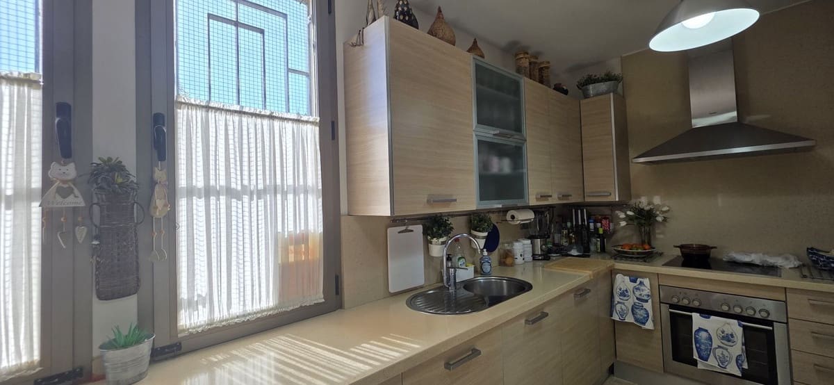 3 bedroom Townhouse for sale in Benahavis with pool garage - € 925,000 (Ref: 10051950)